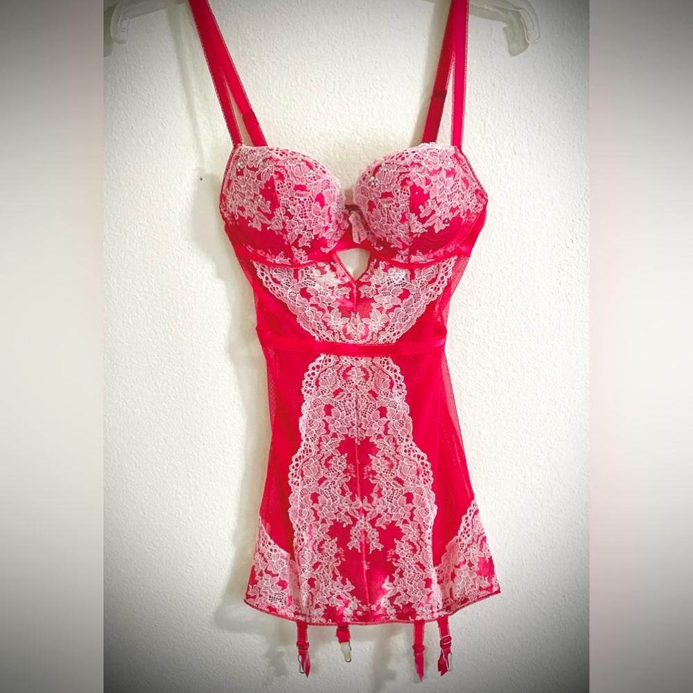 34C Victoria’s Secret Bustier with garters